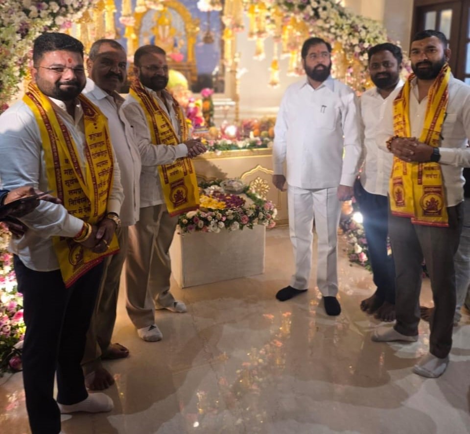 राज्याचे उपमुख्यमंत्री एकनाथ शिंदे यांच्या नंदनवन निवासस्थानी गणरायाचे दर्शन....