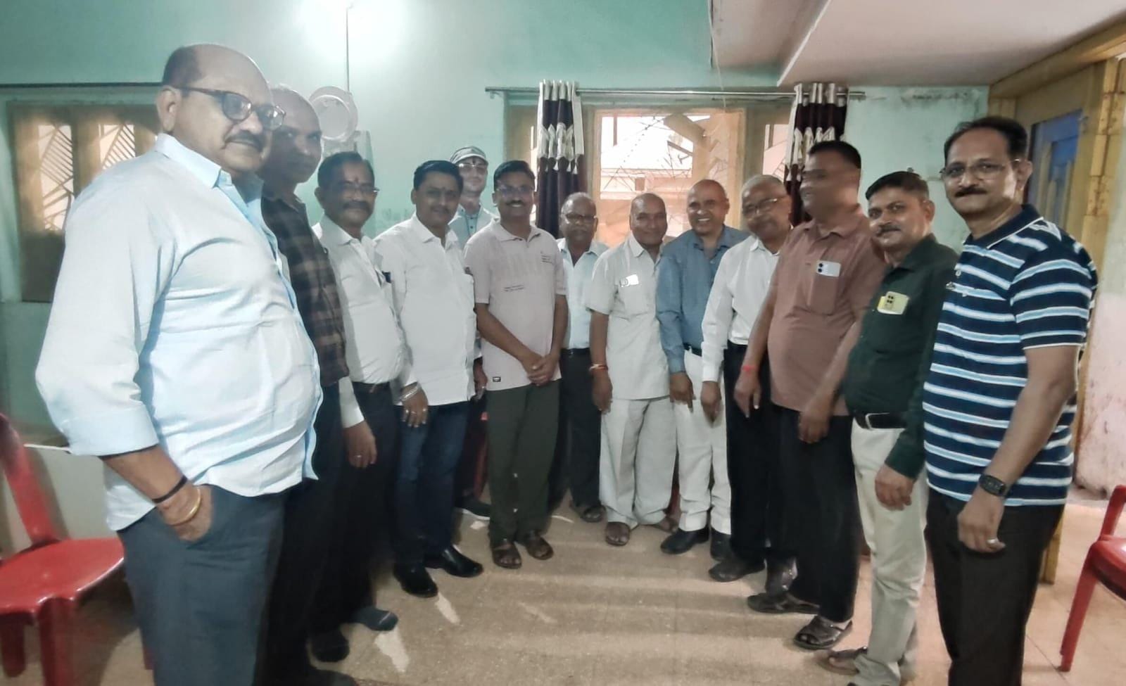 अनुसूचित ठाकूर जमात नोकरवर्ग सेवा संघ महाराष्ट्र राज्य कार्यकारिणीच्या पदाधिकाऱ्यांचा जळगाव दौरा उत्साहात संपन्न,