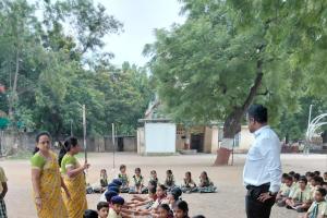 आर. आर. विद्यालयात रक्षाबंधन उत्साहात साजरा 