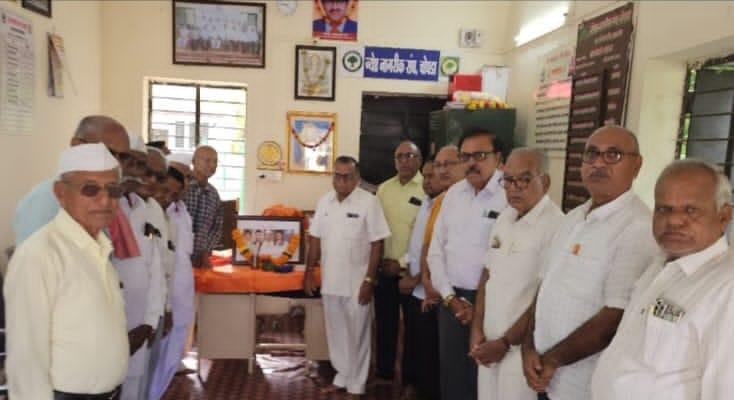 चोपडा ज्येष्ठ नागरिक संघात जागातिक आदिवासी व  क्रांतिदिन साजरा.
