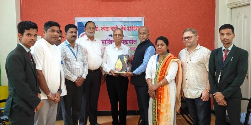 भारताच्या ८० व्या स्वातंत्र्य दिनानिमित्त 'स्व.सौ. श्वेता वाणी-नेवे फाऊंडेशन'चे रक्तदान शिबिर संपन्न; पुणेकरांचा उत्स्फूर्त प्रतिसाद!